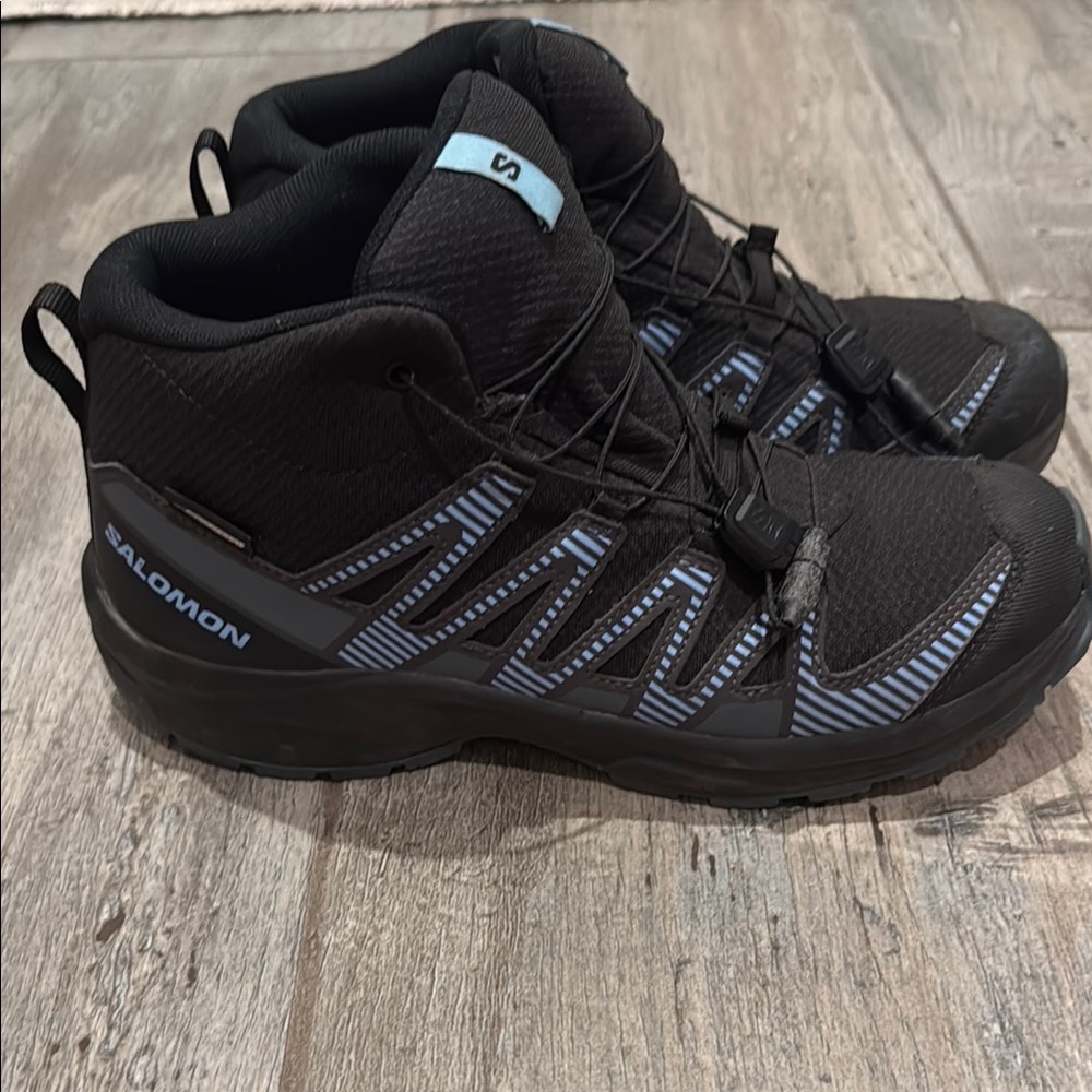 Salomon Black and Blue XA Pro V8 Mid Waterproof Hiking Boots - Kids' Size 5